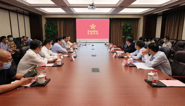 杭州市委副書記、市長劉忻赴巨星控股集團開展企業(yè)大走訪
